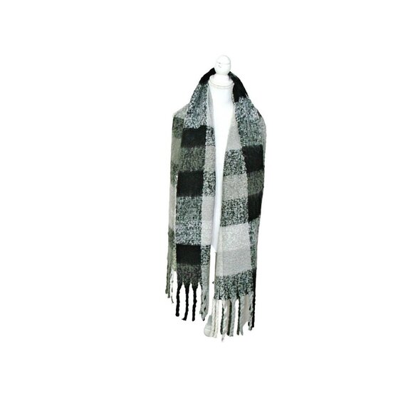 Womens Soft Chunky Warm Scarf Wrap Knit Fringe Black White Gray Plaid Lg 59x17" - Picture 1 of 12